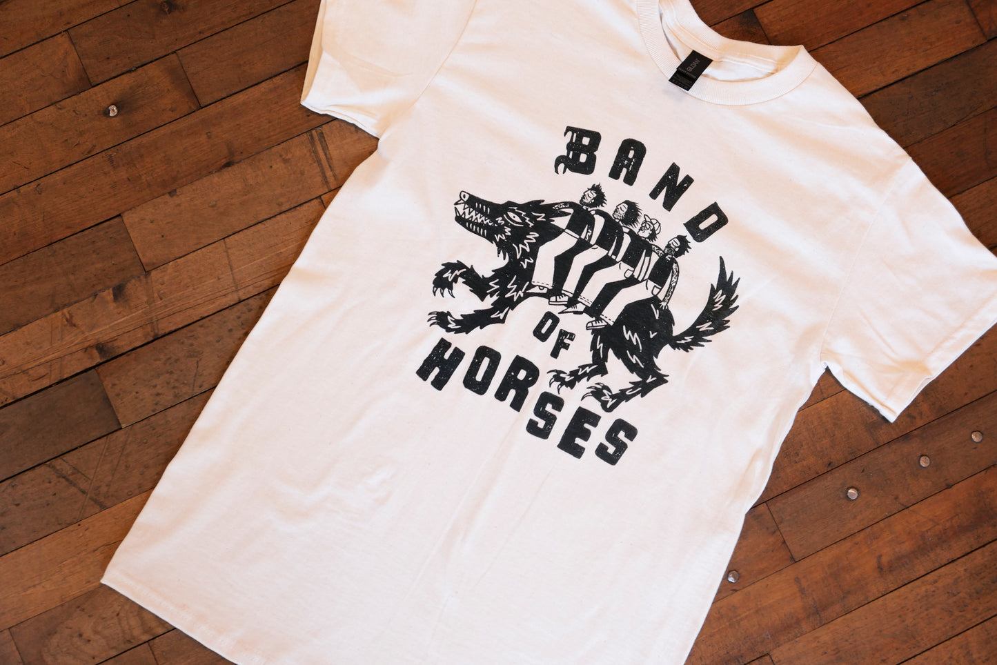 Wolf Tee
